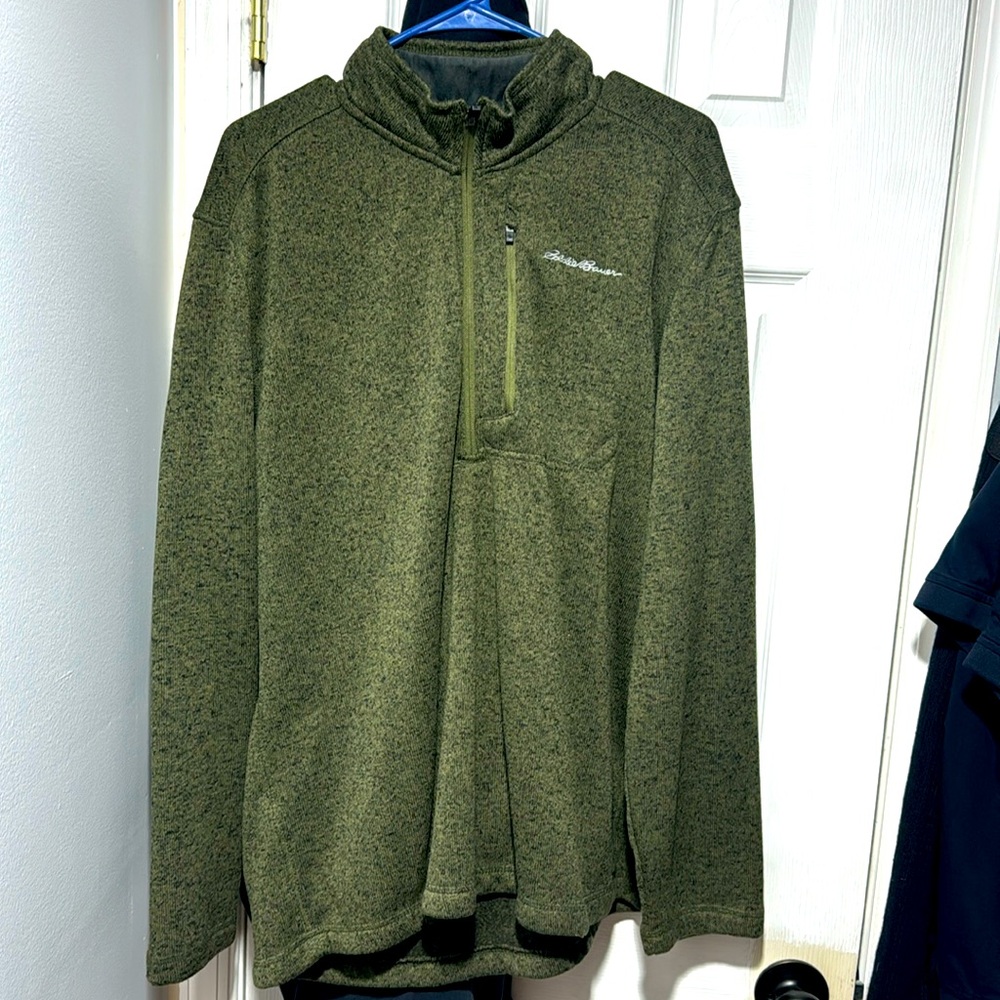 Eddie Bauer Men’s 1/2 zip pullover fleece with front zipper pocket